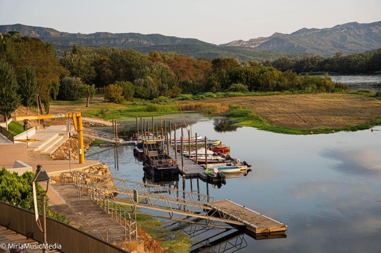 River Ebro Apartments Móra d’Ebre Kültér fotó