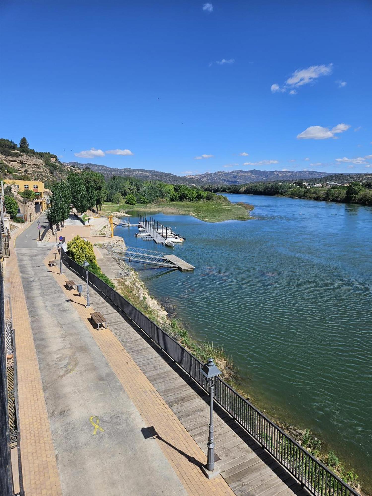 River Ebro Apartments Móra d’Ebre Kültér fotó